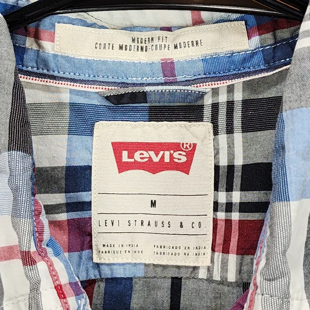 Levis Button Up Shirt M Men Modern Fit Plaid Red White Blue Western Cowboy Rodeo